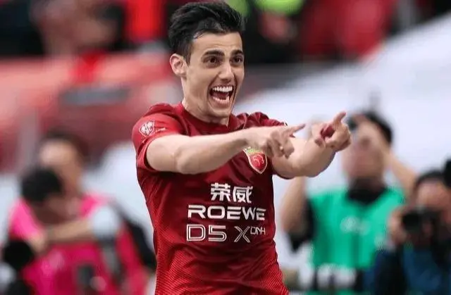 奇塔迪尼了, 泰山队来说, 迪尼在海港 奇塔迪尼了, 泰山队来说, 迪尼在海港