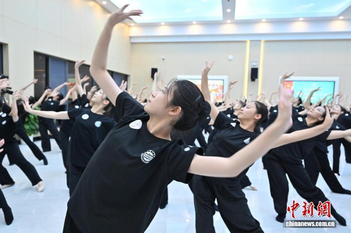舞蹈演员在